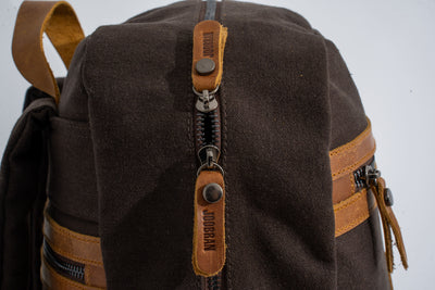 Randel waxed canvas backpack – Dark Brown