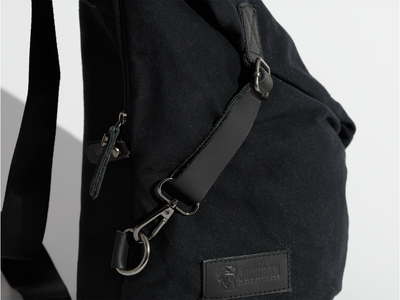 Crossbody bag ” Sling bag ” – Black