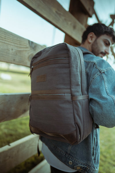 Randel waxed canvas backpack – Dark Grey