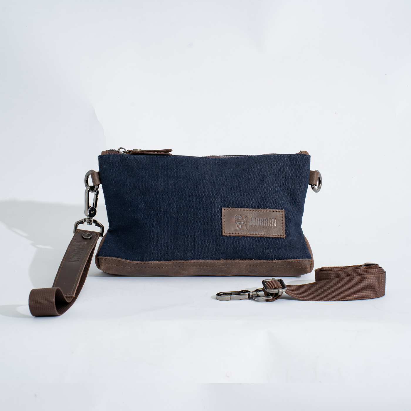 Joobran’s minimalist clutch – Navy Blue